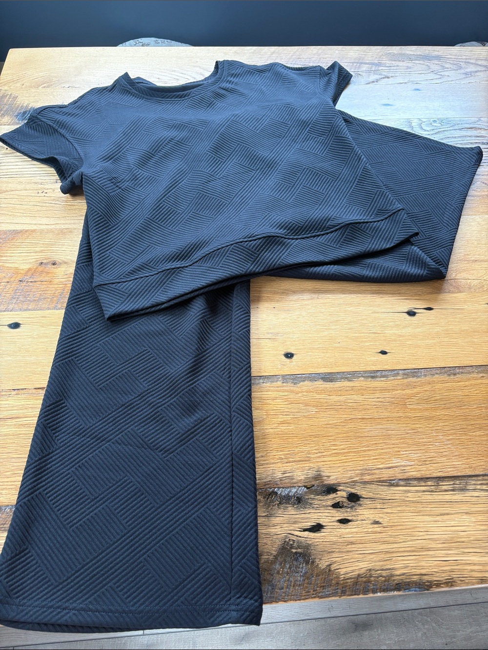 Women’s Wide Leg Textured 2 Piece Set in Black - Large